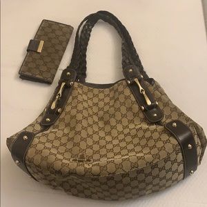 Authentic Gucci Handbag and Wallet